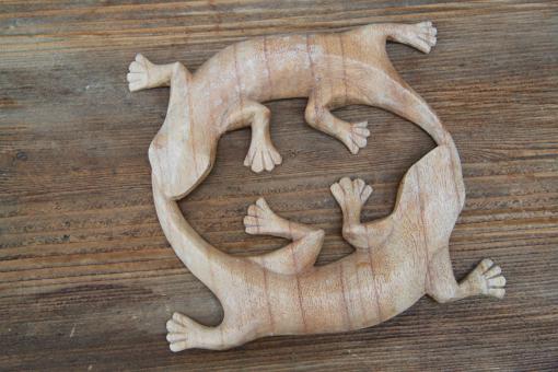 Gecko Kreis aus Holz 14x15 cm 