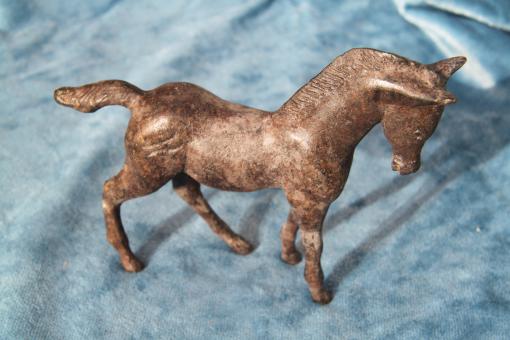 Pferd Pony aus Bronze 17,5 x 15 cm 